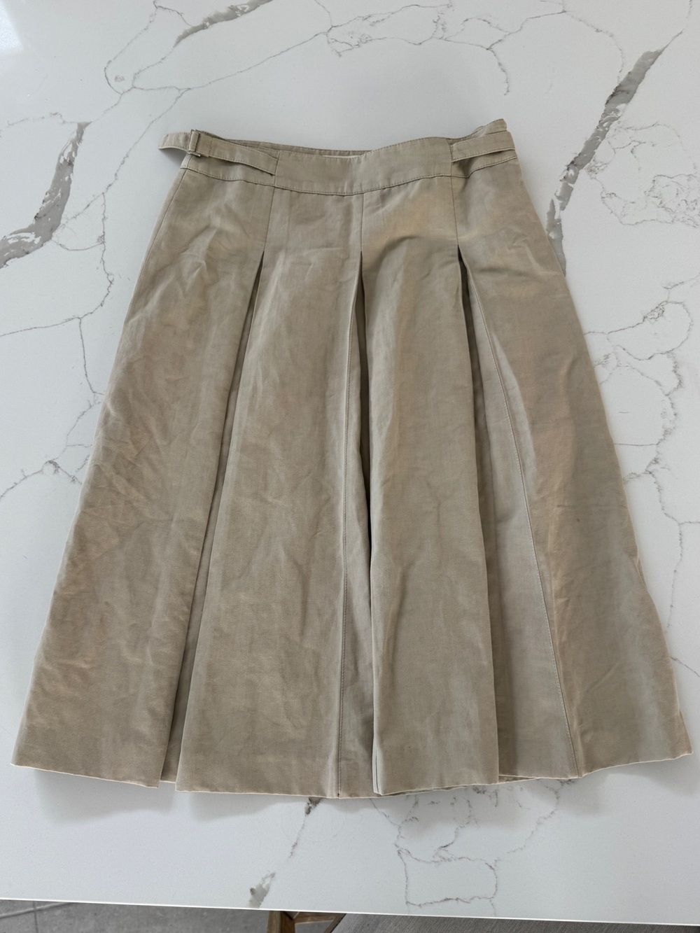 S’ MaxMara beige pleated A-Line skirt - cotton, linen, hemp blend. Size 2